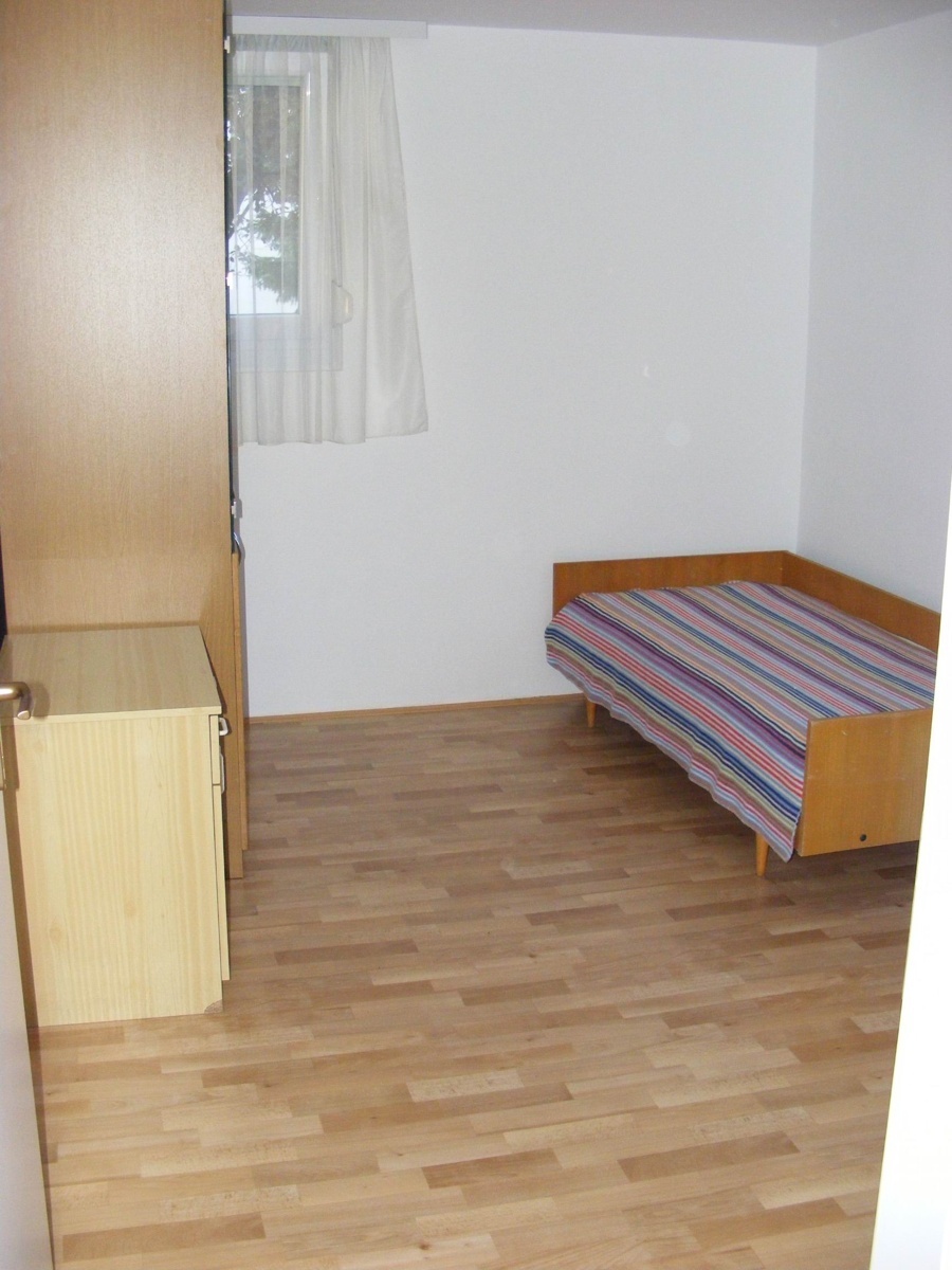 Oddam enoposteljno sobo Ljubljana-Bežigrad